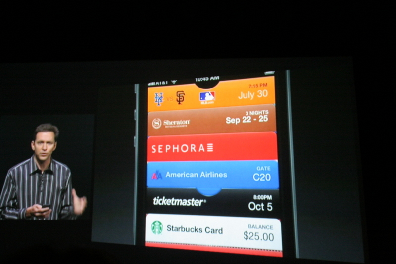 Scott Forstall presenteert nogmaals de nieuwe Passbook-app in iOS 6
