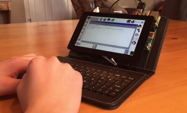 thumbnail voor Portable Raspberry Pi-systeem ontworpen door 13-jarige