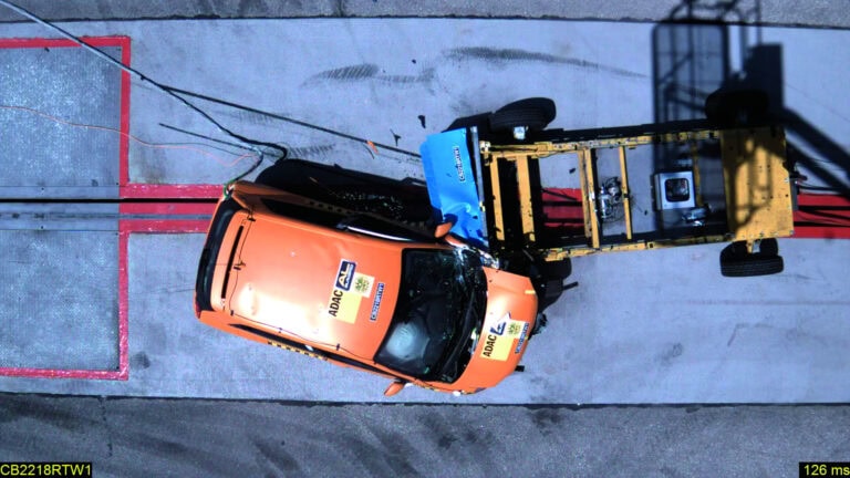 dashcam auto crashtest review ADAC parcours