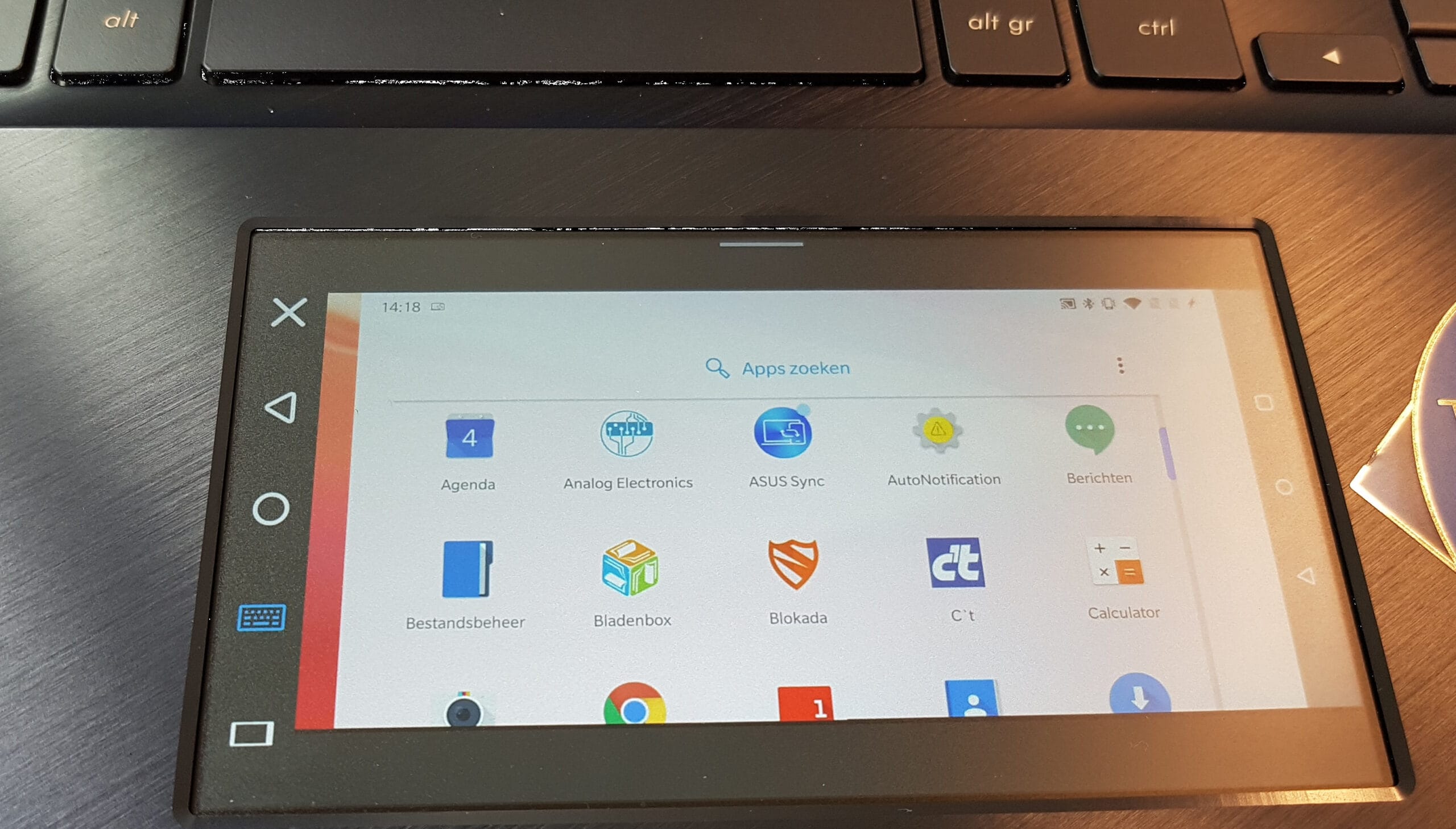 synchroniseren laptop smartphone Asus Sync ScreenPad spiegelen touch WhatsApp