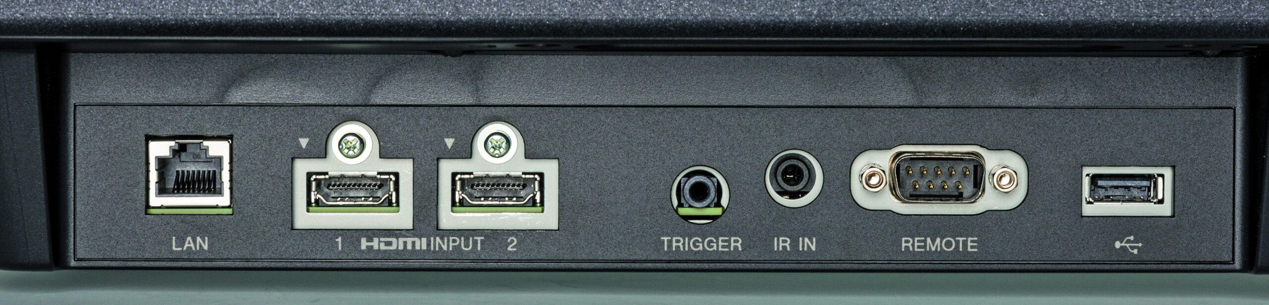 4K beamer pseudo-4K full hd test 4K beamer Sony VPL-VW270ES aansluitingen