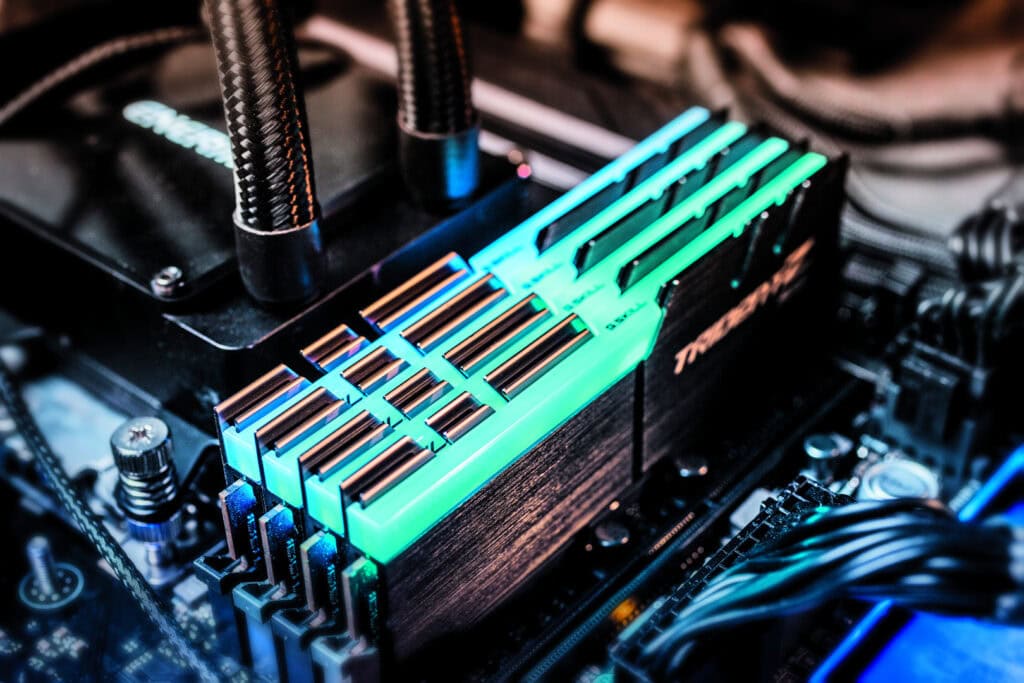 DDR4 geheugen snelheid type RAM module timing verschil XMP profiel