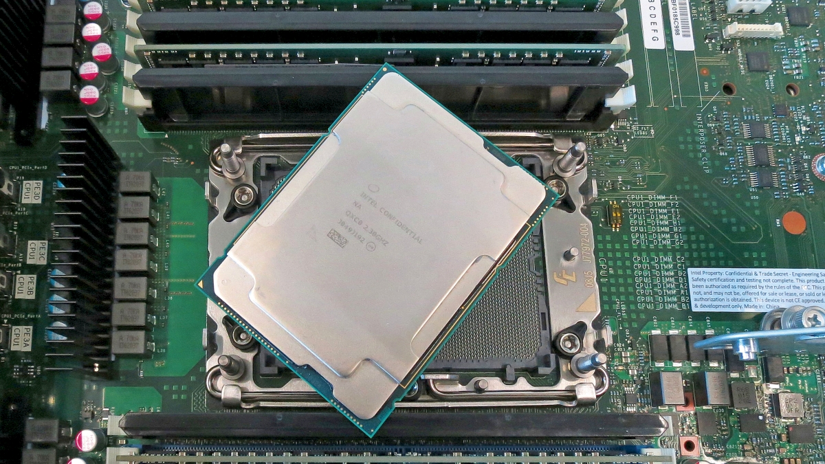Xeon socket