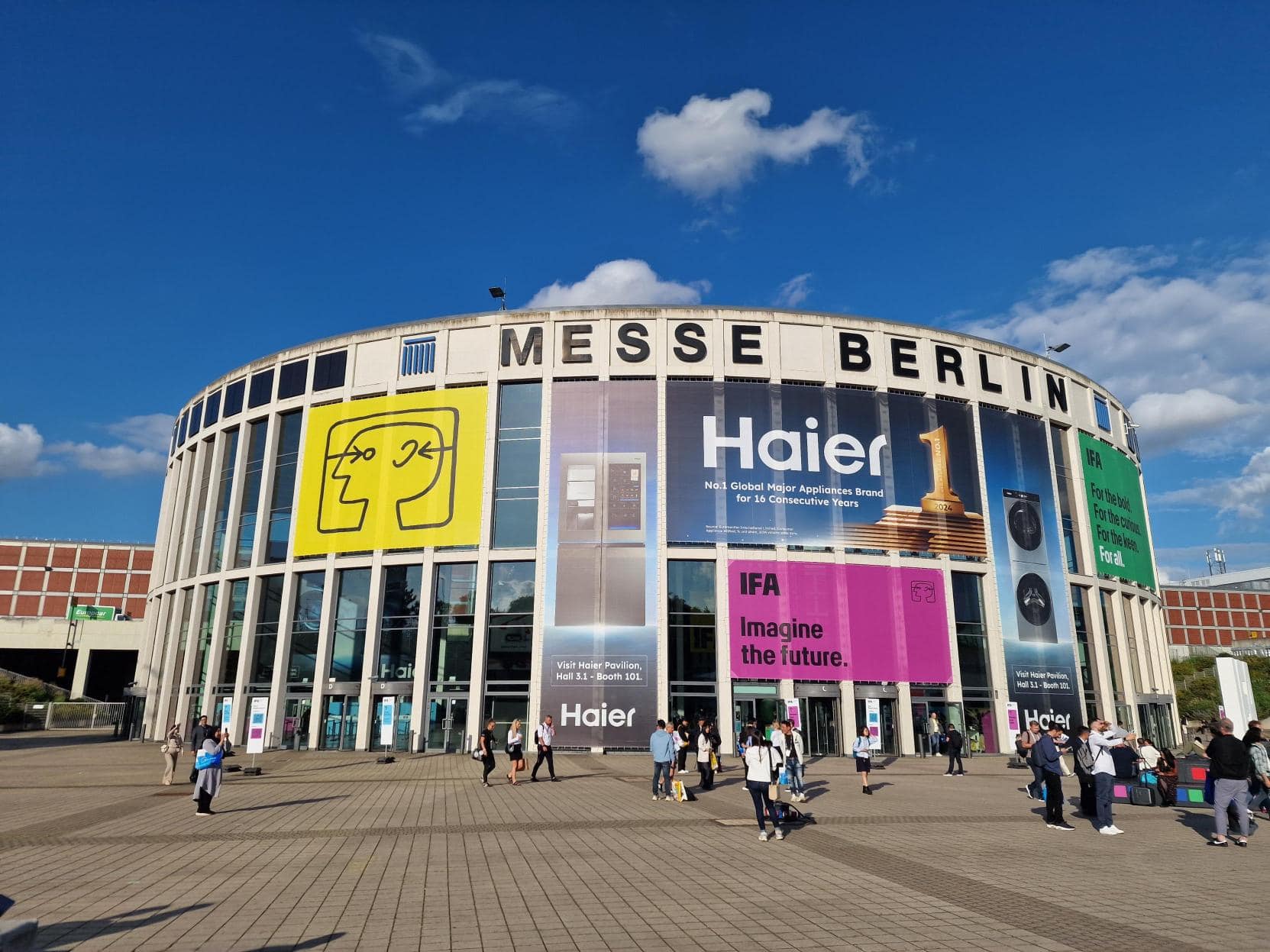 thumbnail voor IFA 2025: AI, robotica en innovatie domineren de beursvloer