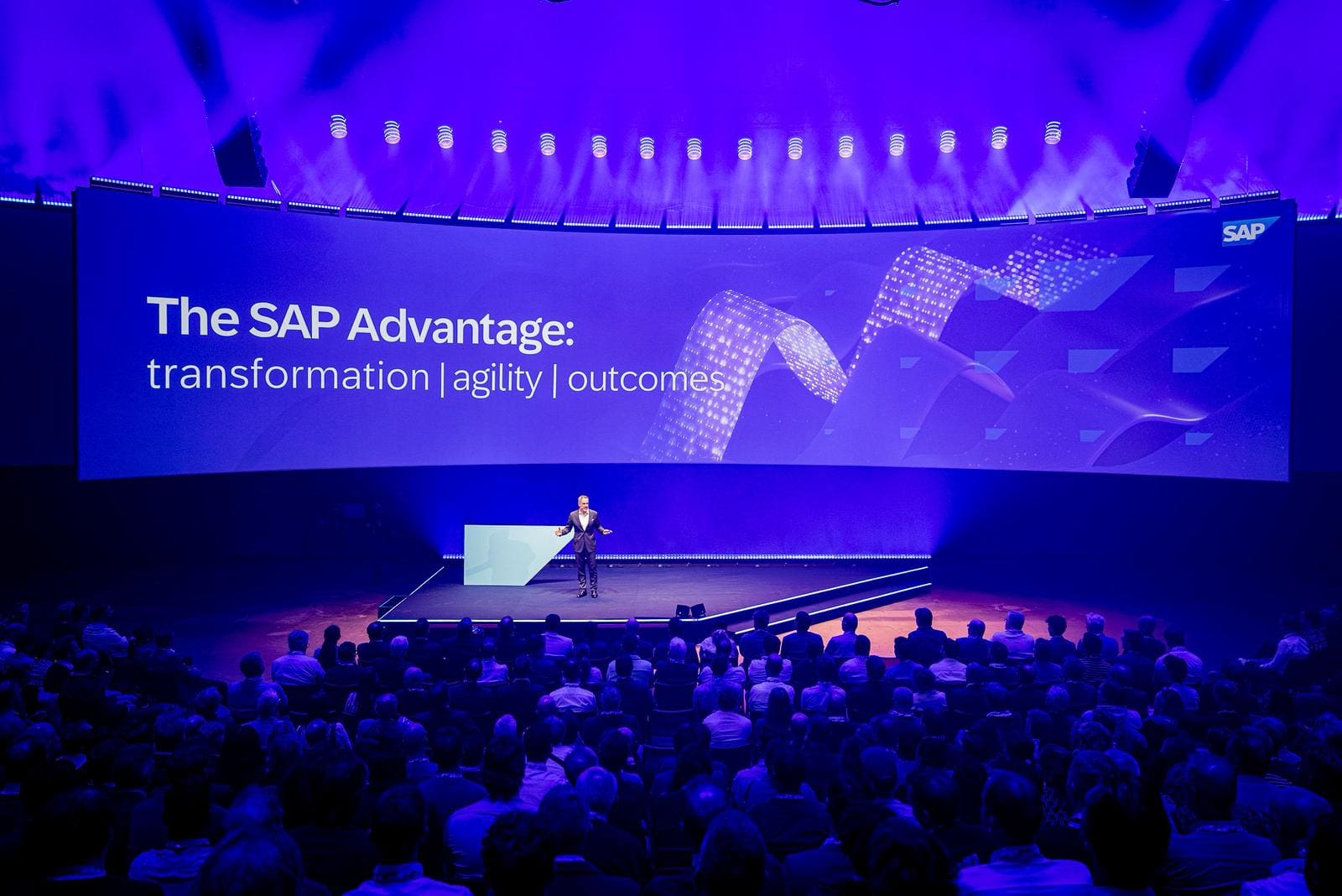 Cover voor Nederlandse industrie en havens versnellen digitalisering met AI