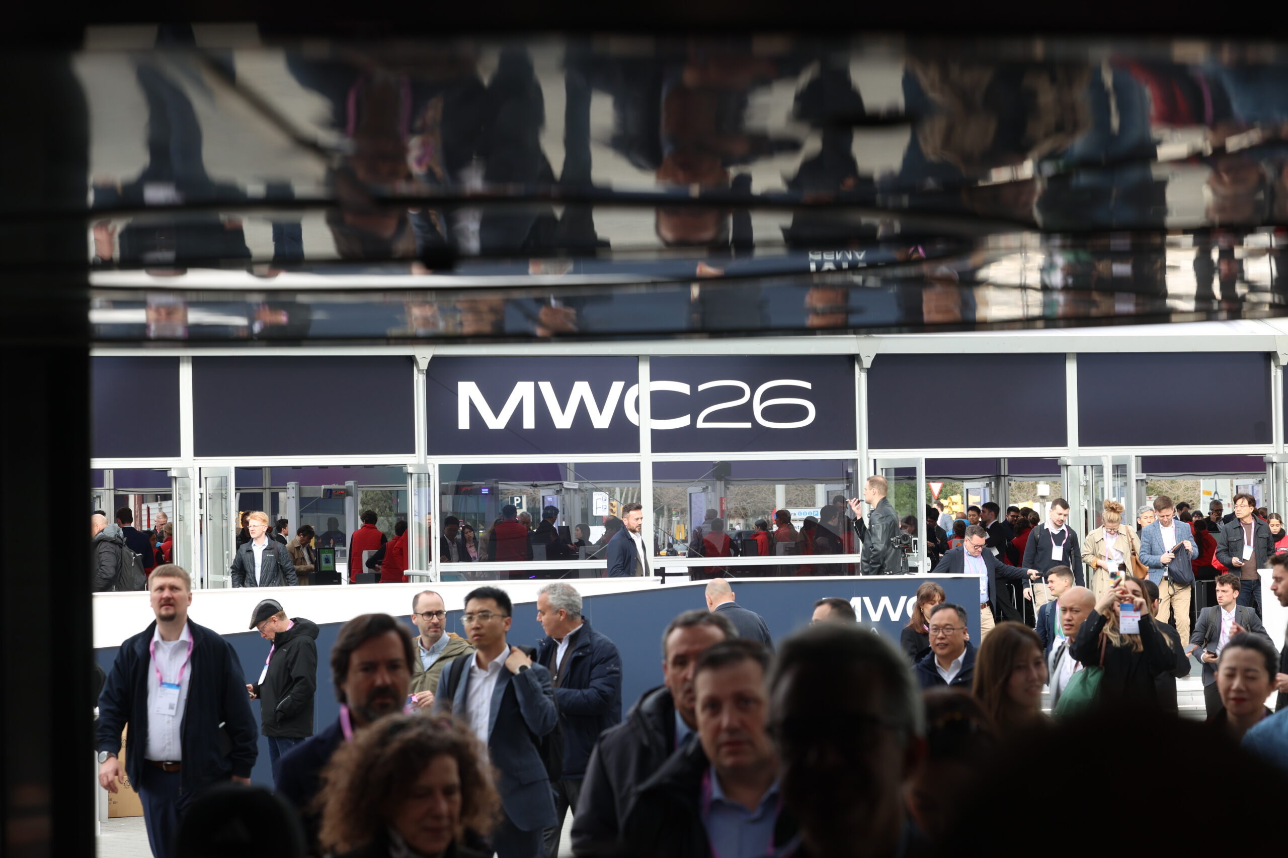 thumbnail voor MWC 2026: AI,  netwerken, connectiviteit en nieuwe hardware