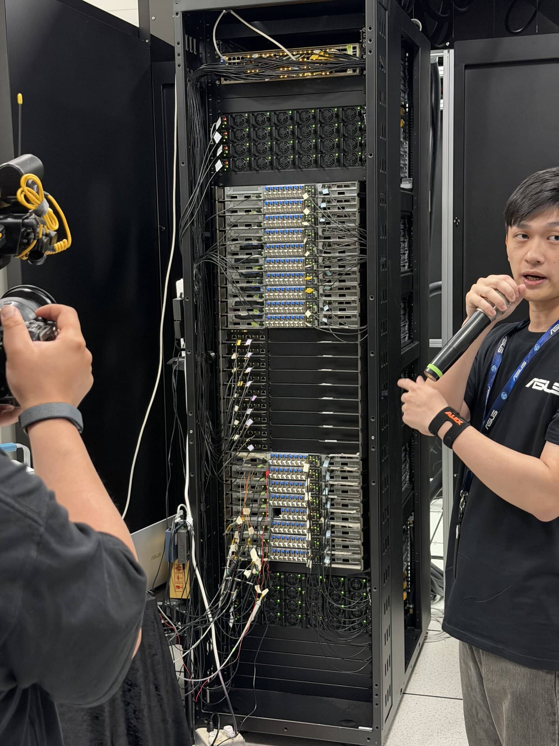 thumbnail voor Zo worden moderne AI-servers van ASUS getest 