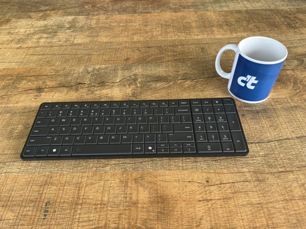 De HP Eliteboard G1a is een volwaardige hedendaagse pc onder een toetsenbord.